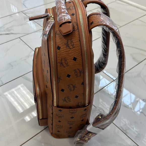 MCM COGNAC 42 CM BACKPACK - Picture 2 of 4